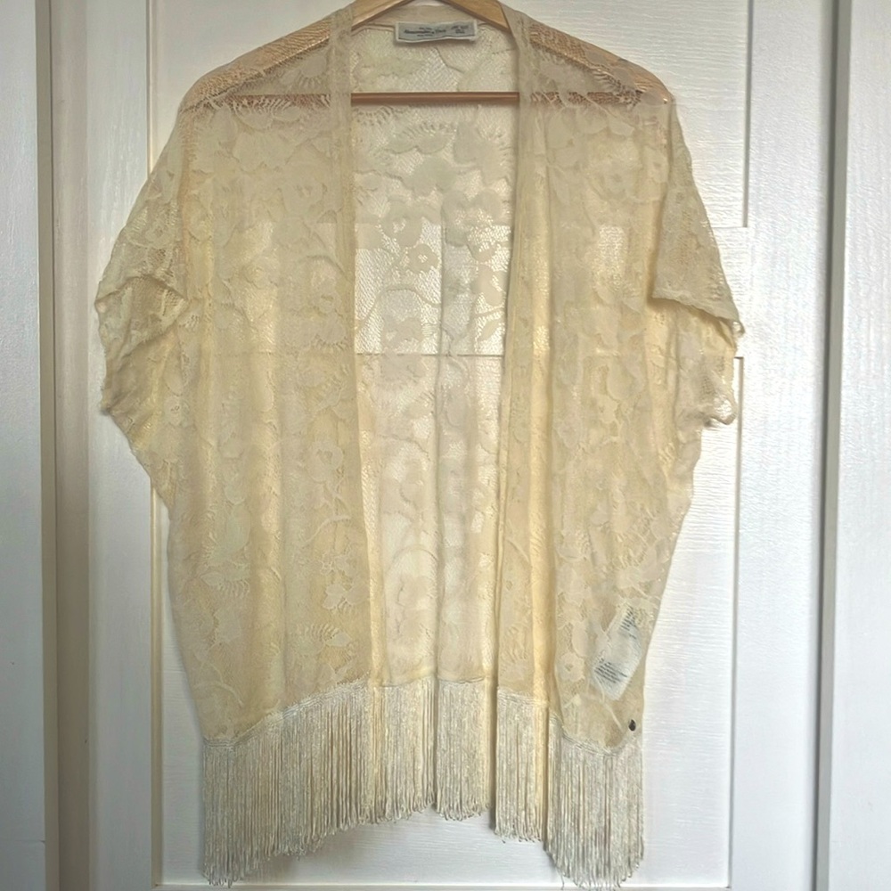 Abercrombie & Fitch cream lace kimono